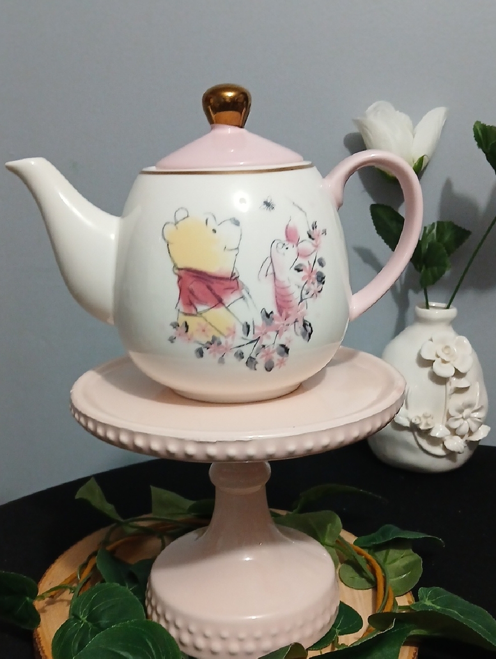 Pink & White Winnie the Pooh Teapot NWT